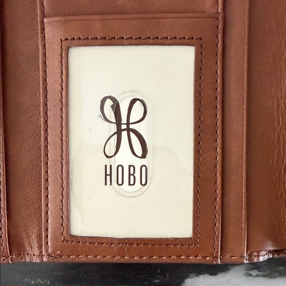 HOBO International Trifold Tan Leather Wallet with Gold Accent - Picture 2 of 9